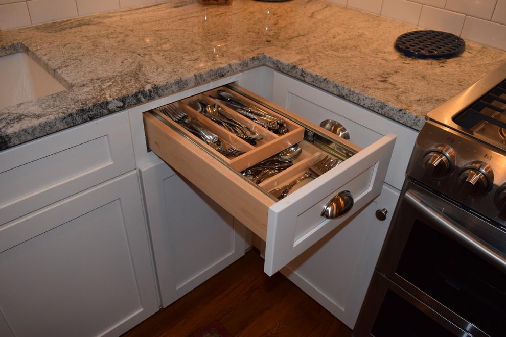 Inspiration for a transitional kitchen remodel in Columbus