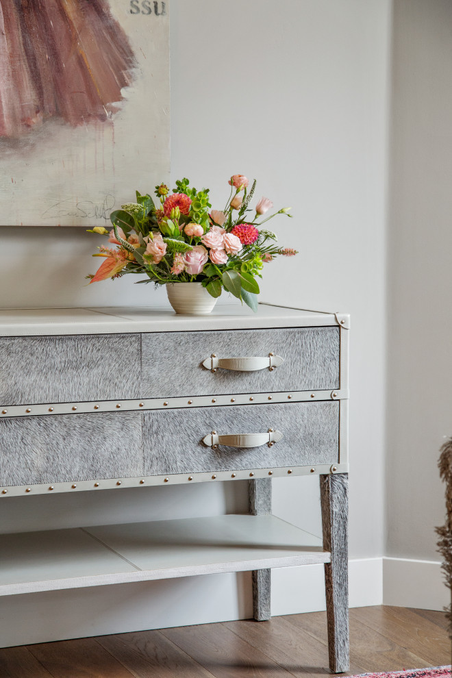 Home design - transitional home design idea in Phoenix