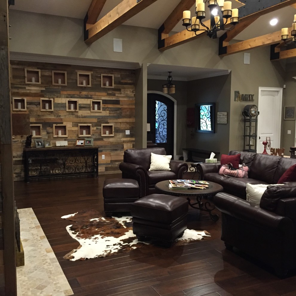 Example of a mountain style home design design in New York