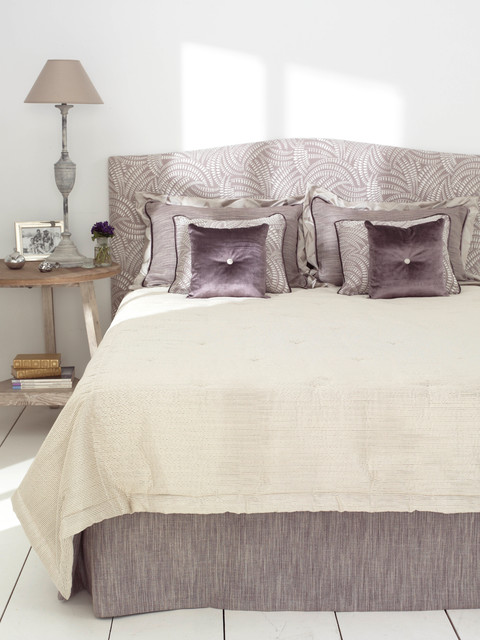 Bedding & Bedheads shabby-chic-style-bedroom