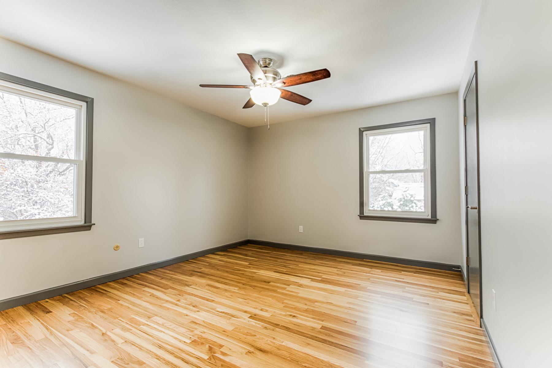 Transitional Master Bedroom Suite Urbana