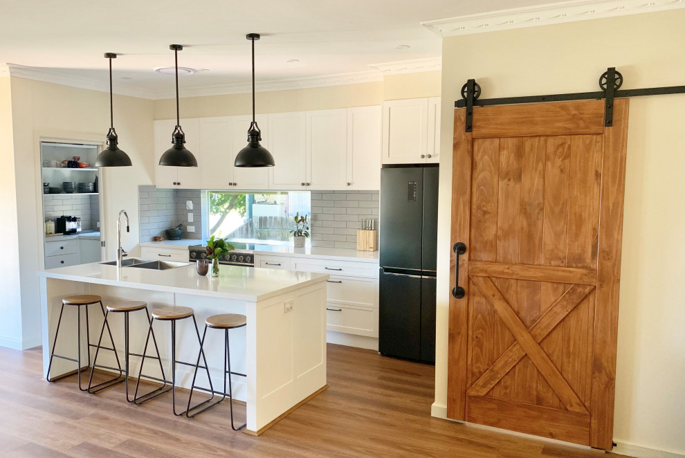 Hamptons Style Kitchen - Contemporary - Kitchen - Sydney - by dzine ...