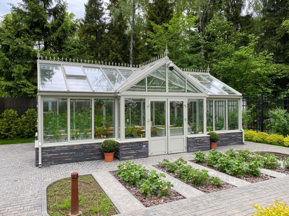 Оранжерея KROUG T в Кезьмино