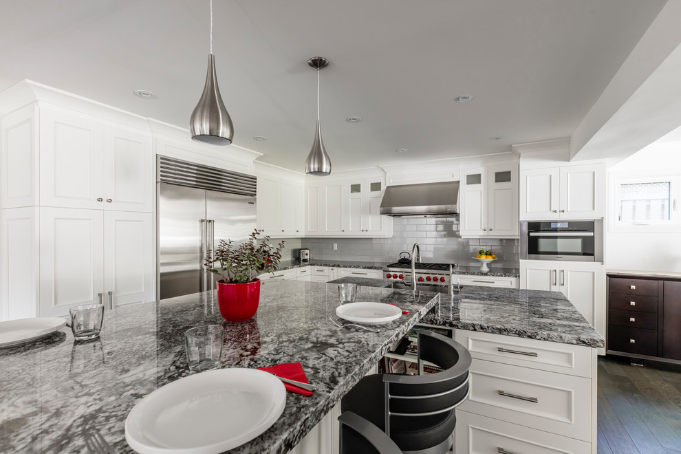Transitional kitchen photo in Toronto