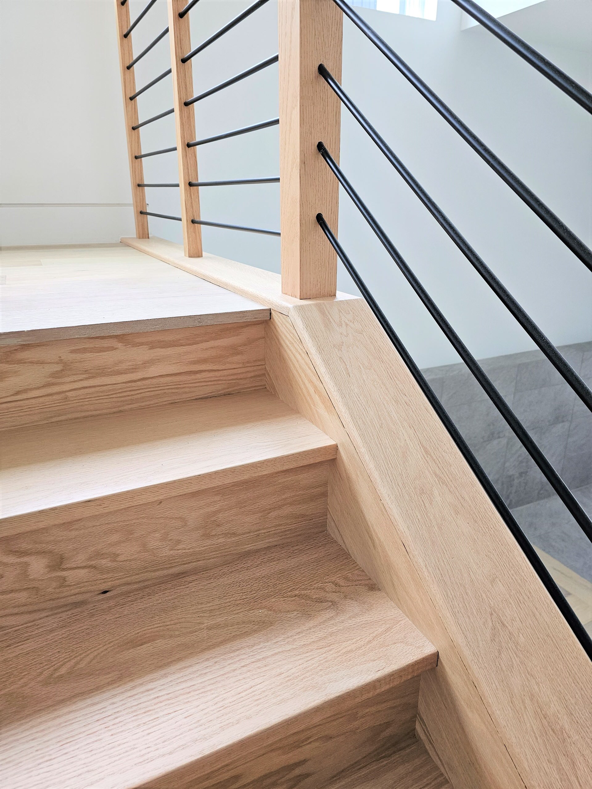 108_Red Oak Stairs in Light Filled Space, Fairfax, VA 22031