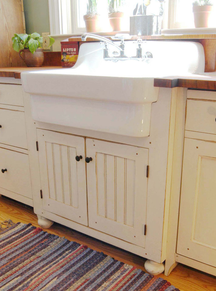 Inspiration for a timeless home design remodel in Cincinnati