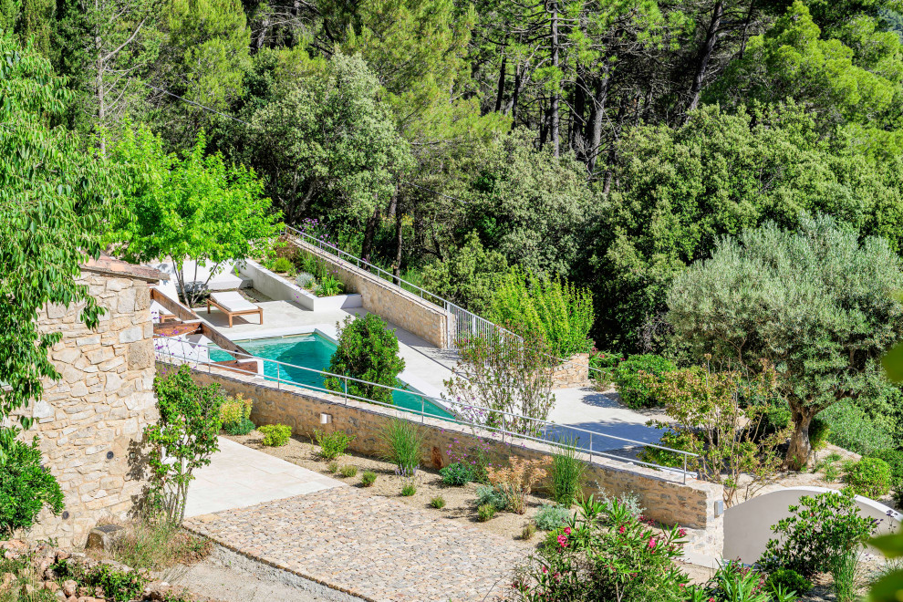 Tourtour - un  jardin dans le ciel