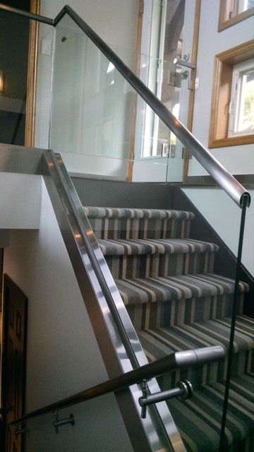 Glass Railings moderno-escalera