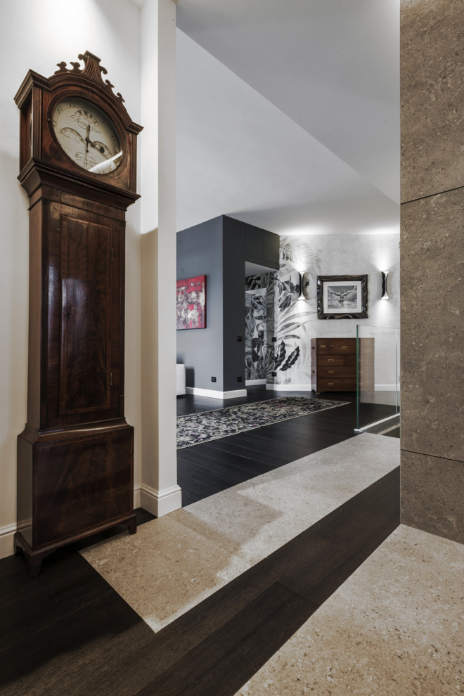 Inspiration for a modern hallway remodel in Milan