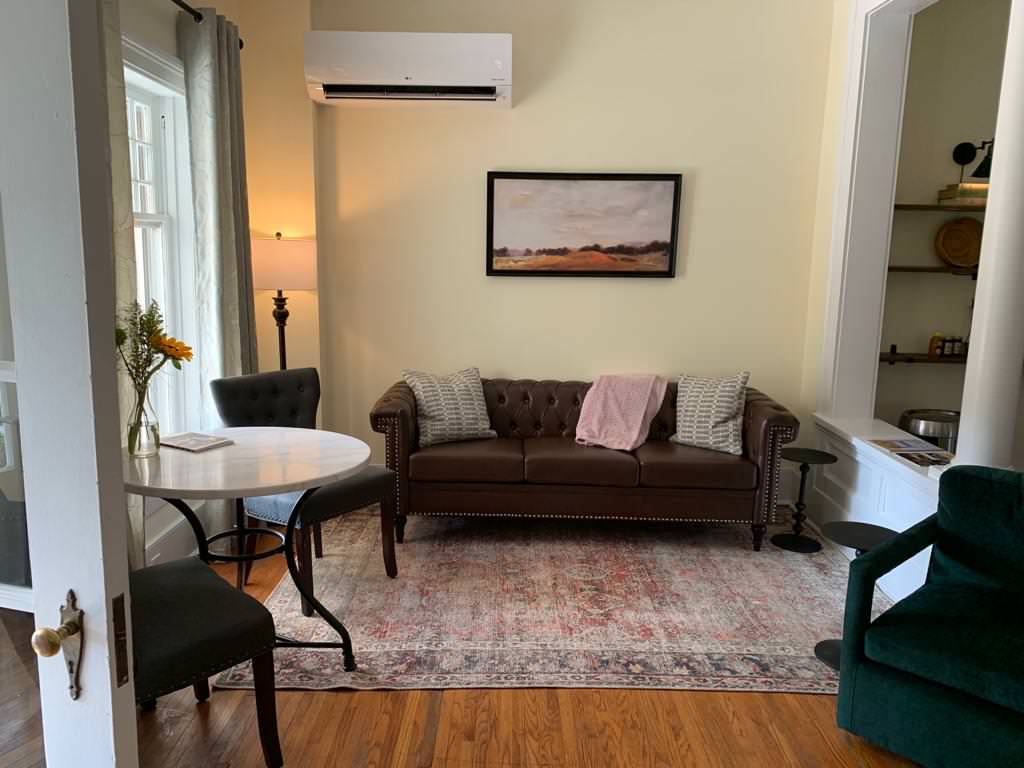 B&B Hawksbill Luray