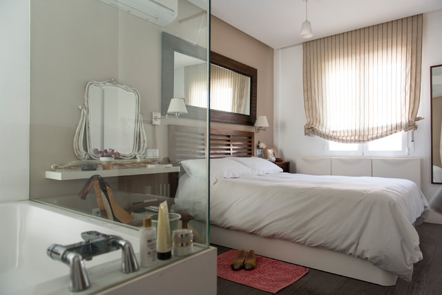Convertir Redondo Con qué frecuencia Parecidos razonables: 2 baños modernos abiertos al dormitorio