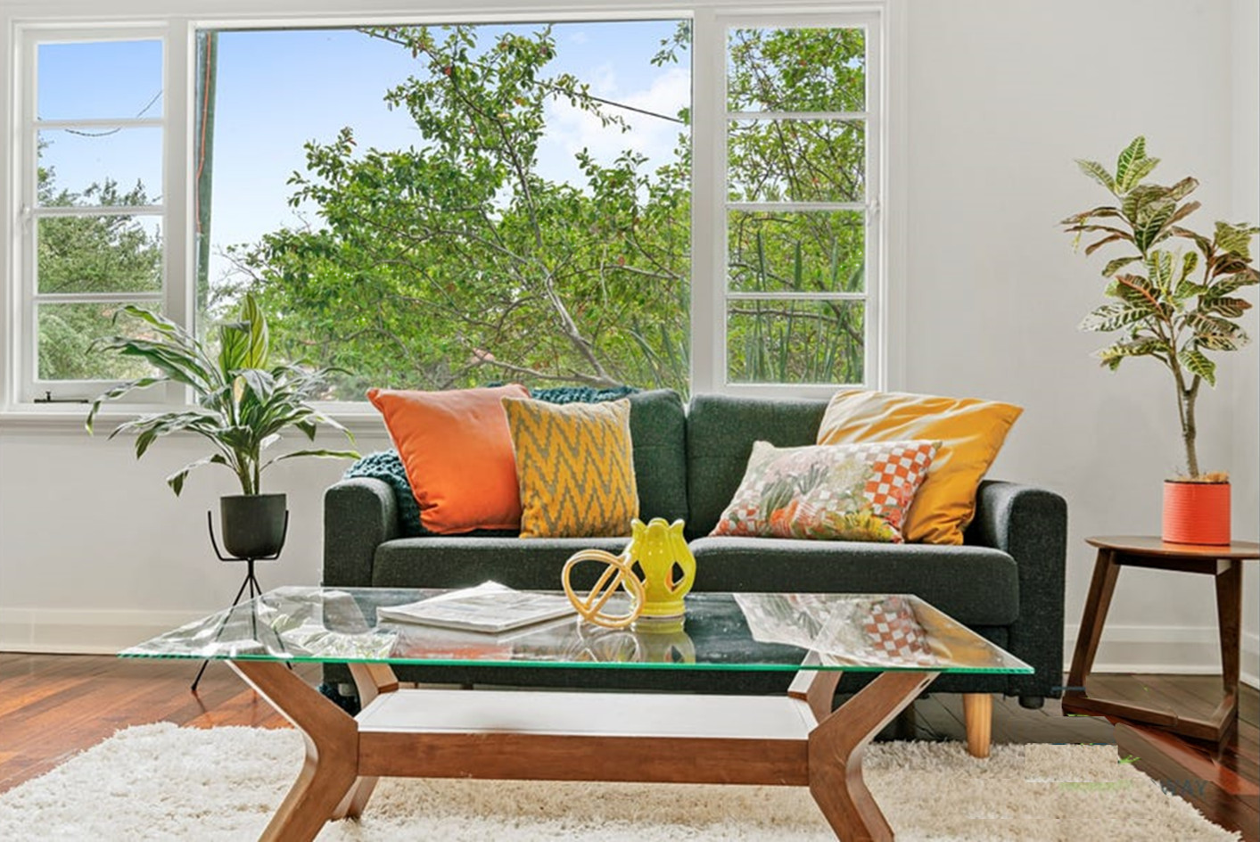 Bright and Cheerful Living Space