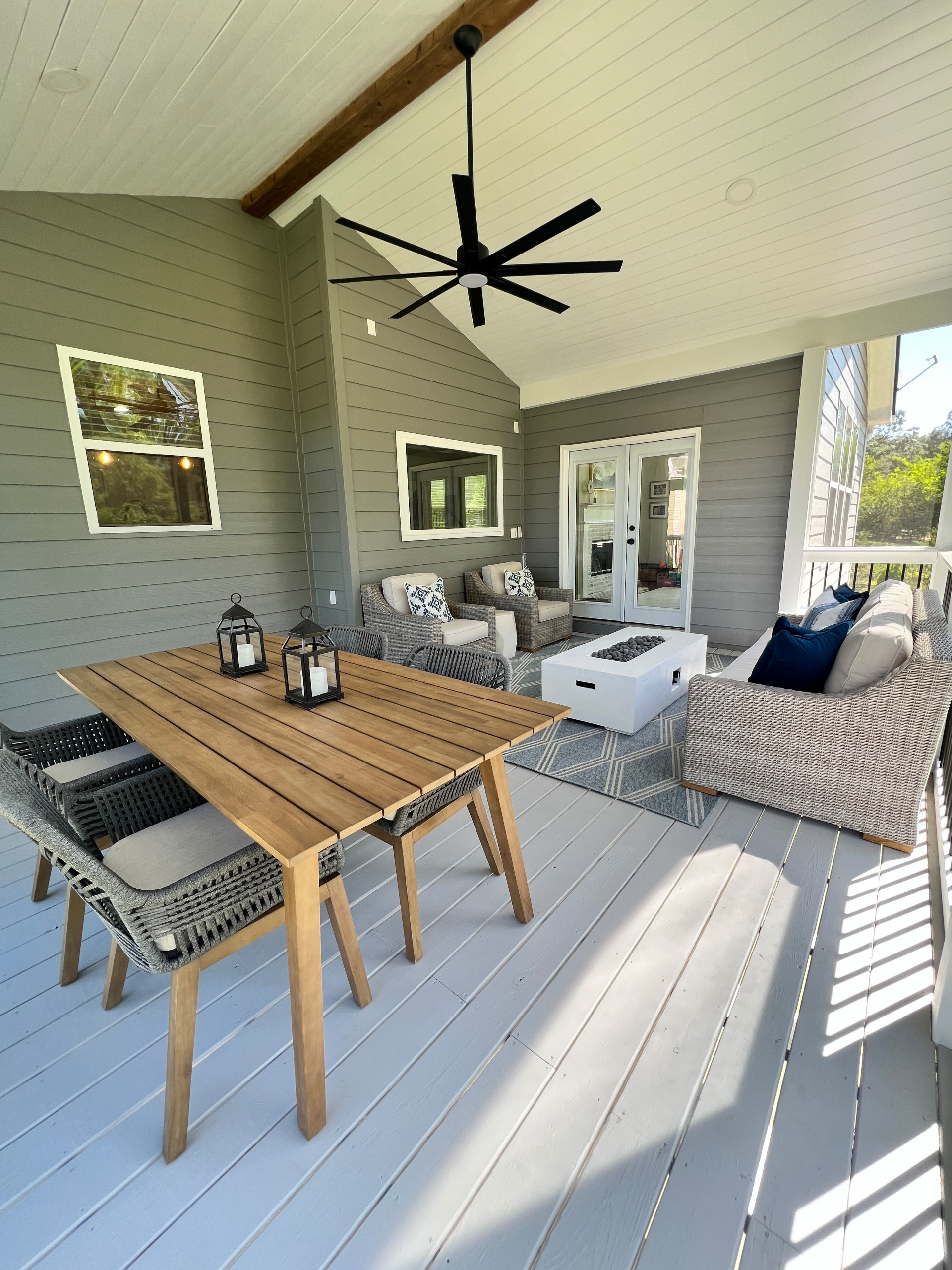 Screen Porch