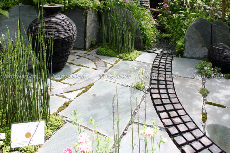 Мощение из натурального камня.