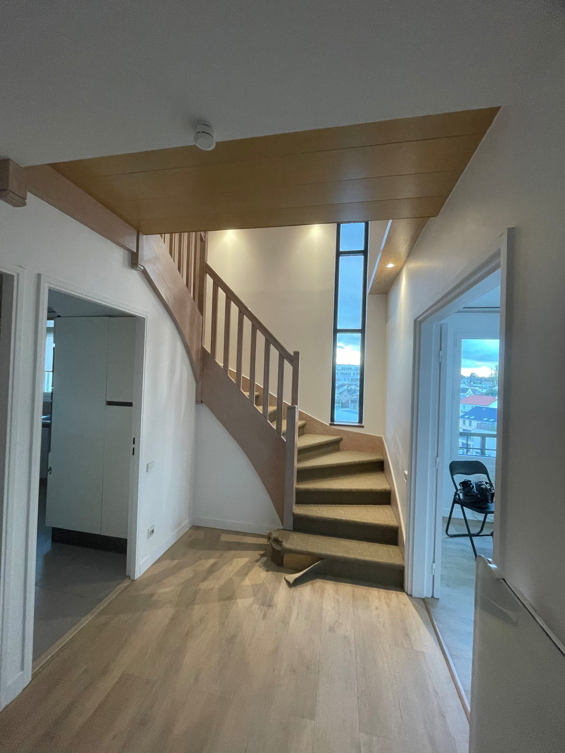 ESCALIER AVANT