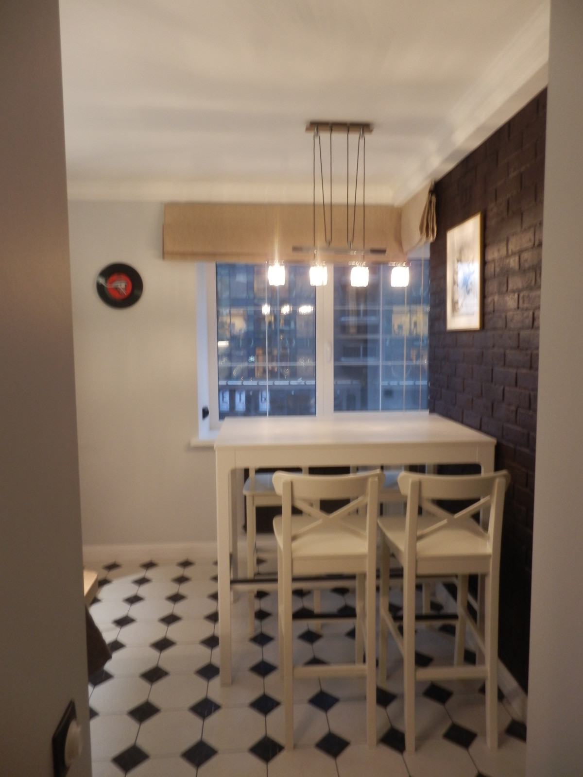 Современный черный