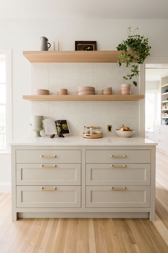 Inspiration for a transitional kitchen remodel in Austin