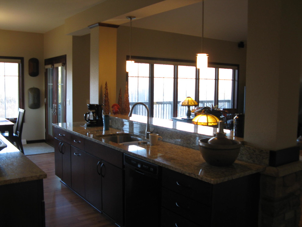 Inspiration for a transitional kitchen remodel in Milwaukee