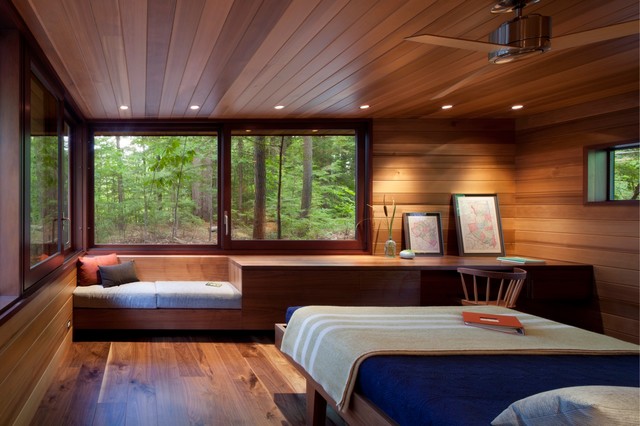 Frank Lloyd Wright Inspired Lakeside Home Modern Bedroom