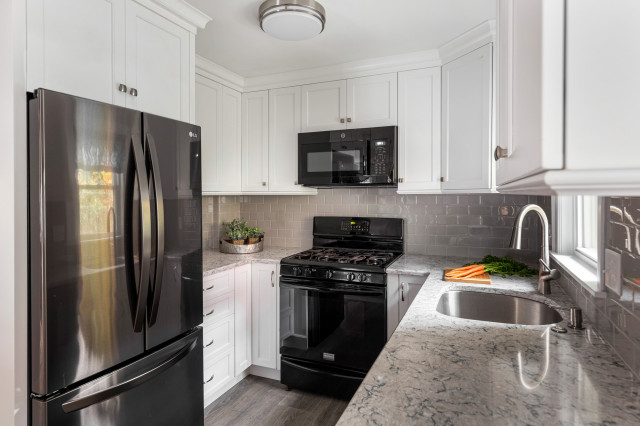 Cozy Kitchen transitional-kitchen