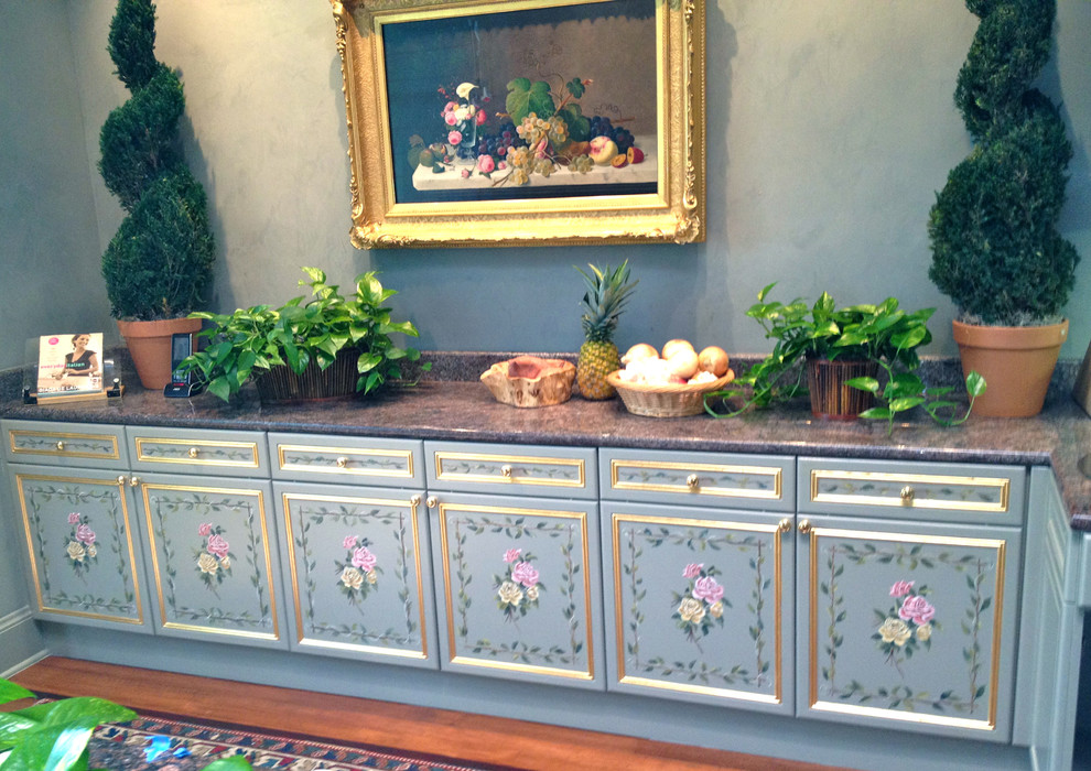 Kitchen - kitchen idea in Austin