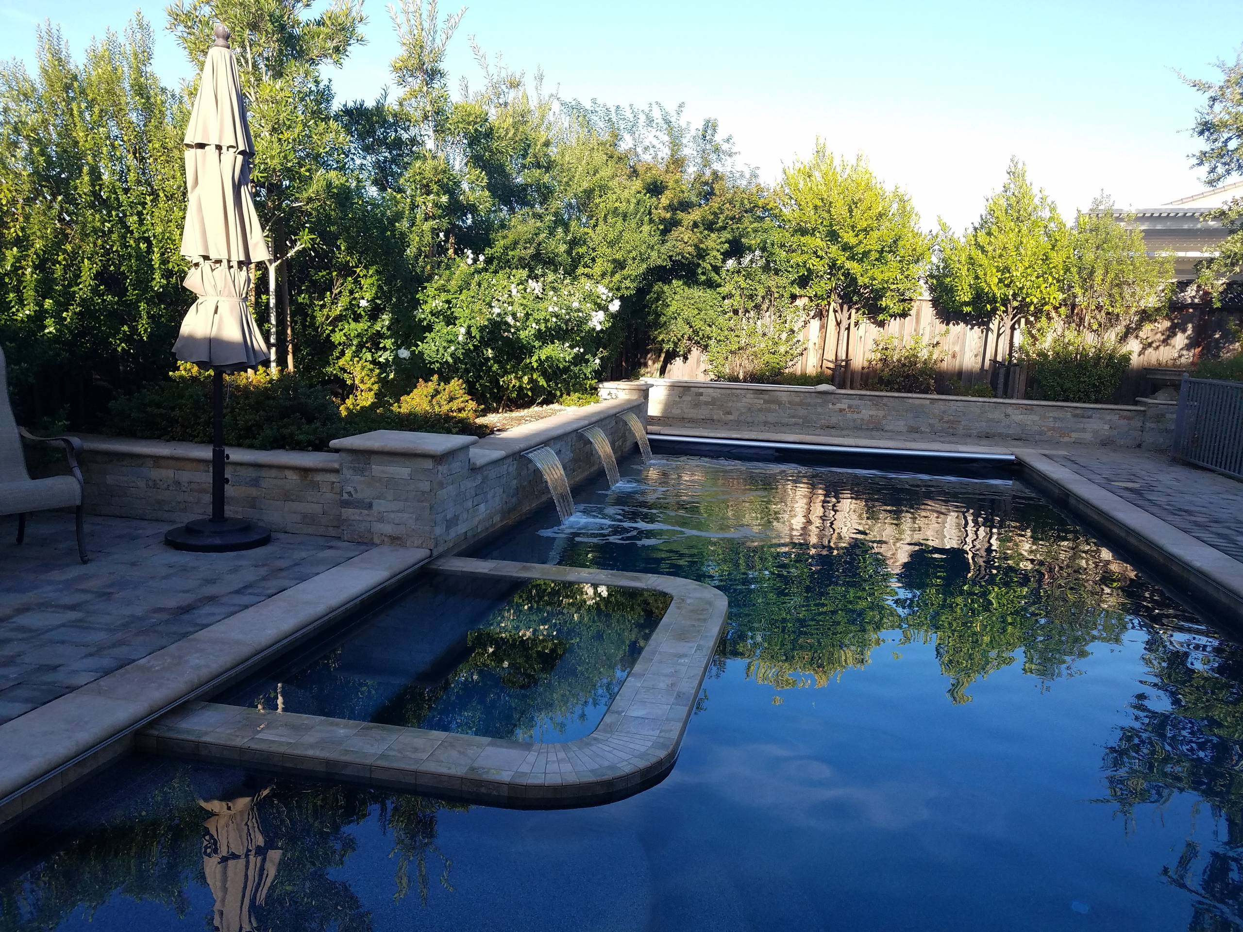 Pool & Play
