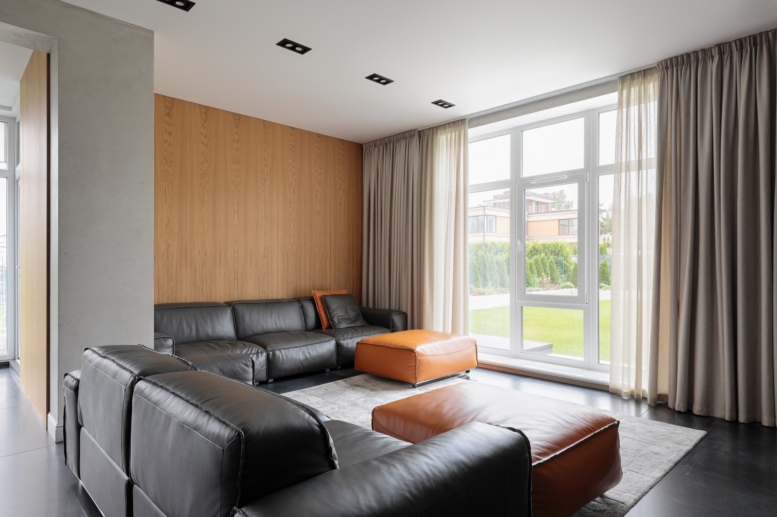 Загородный дом в современном стиле, 300м2