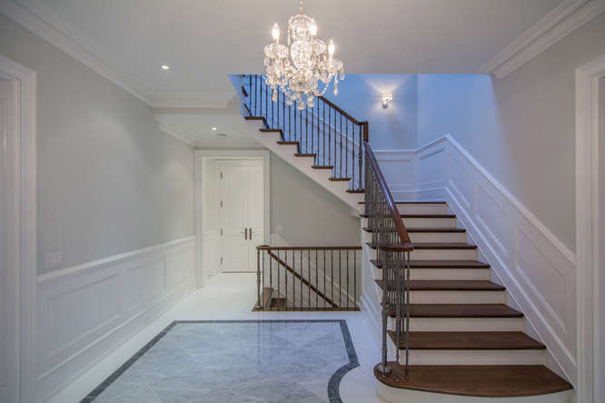 Staircase - transitional staircase idea in Toronto