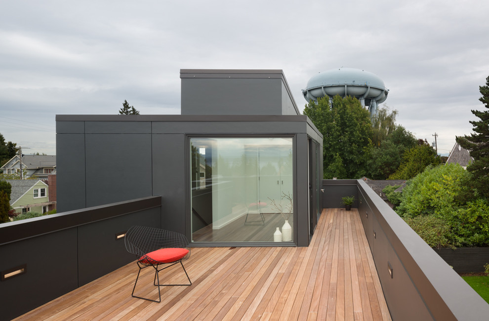 Photo of a rooftop deck in Seattle.