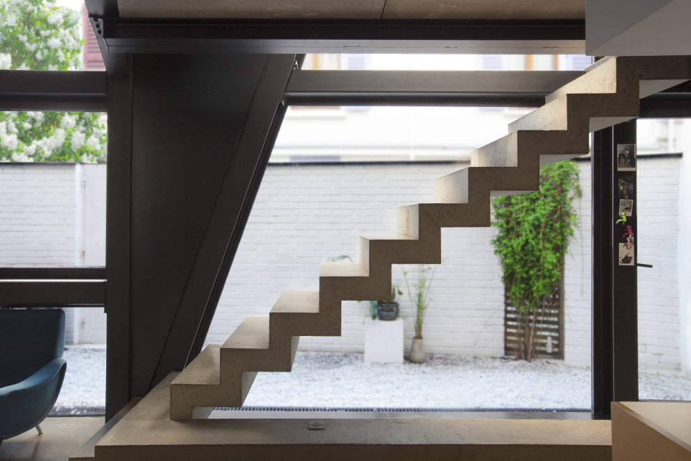 Idée de décoration pour escalier in béton With des contremarches en béton.