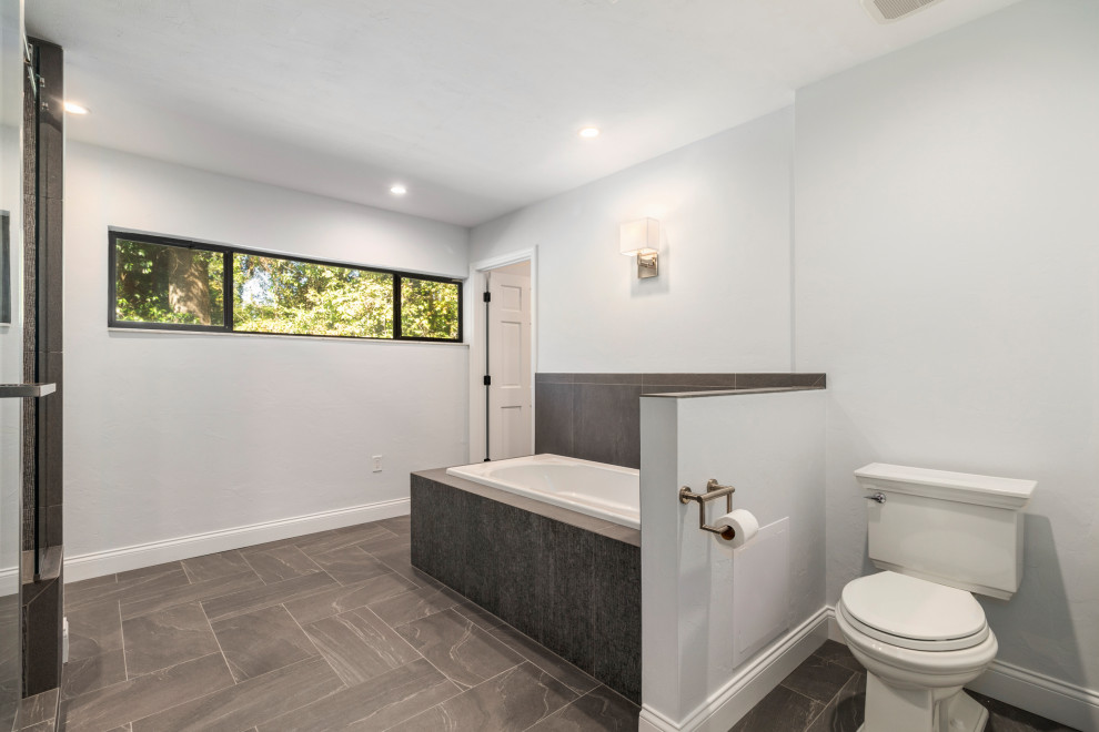 Gainesville, FL Master Bathroom