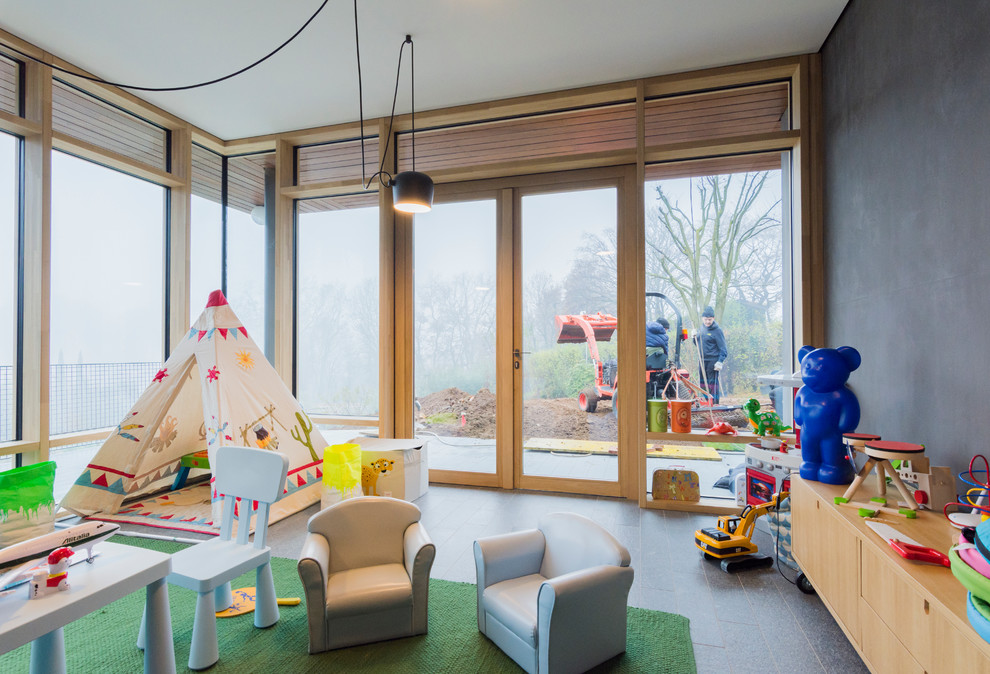 Inspiration for a contemporary kids' room in Milan.