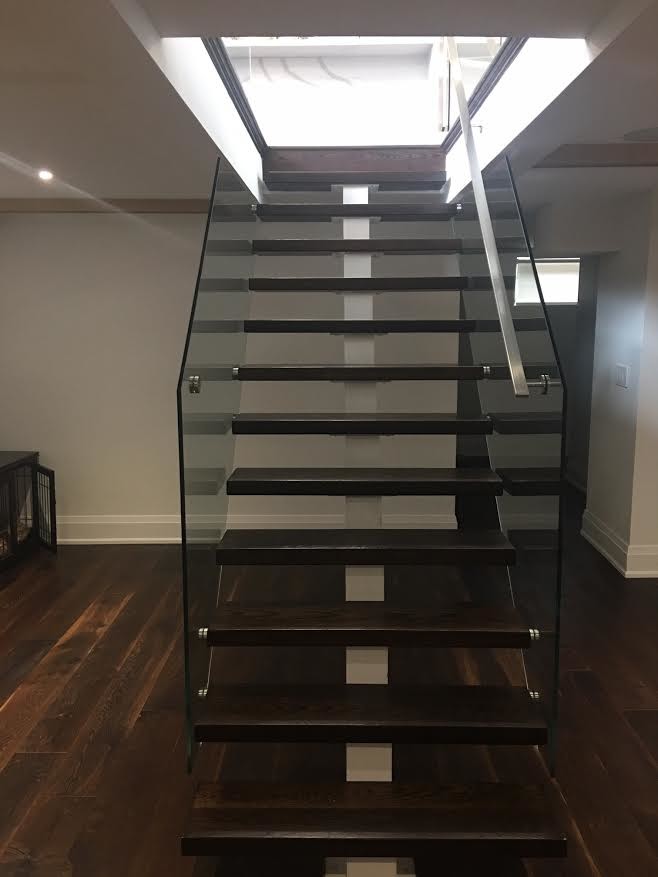 Kellythorne Drive Modern Home