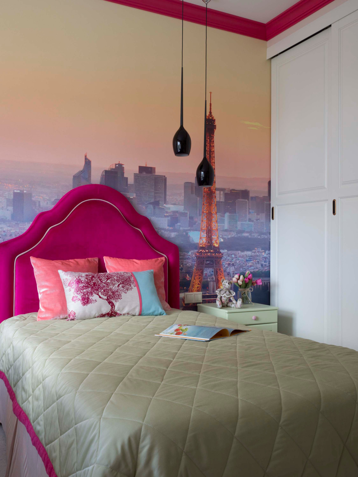 Утро в Париже