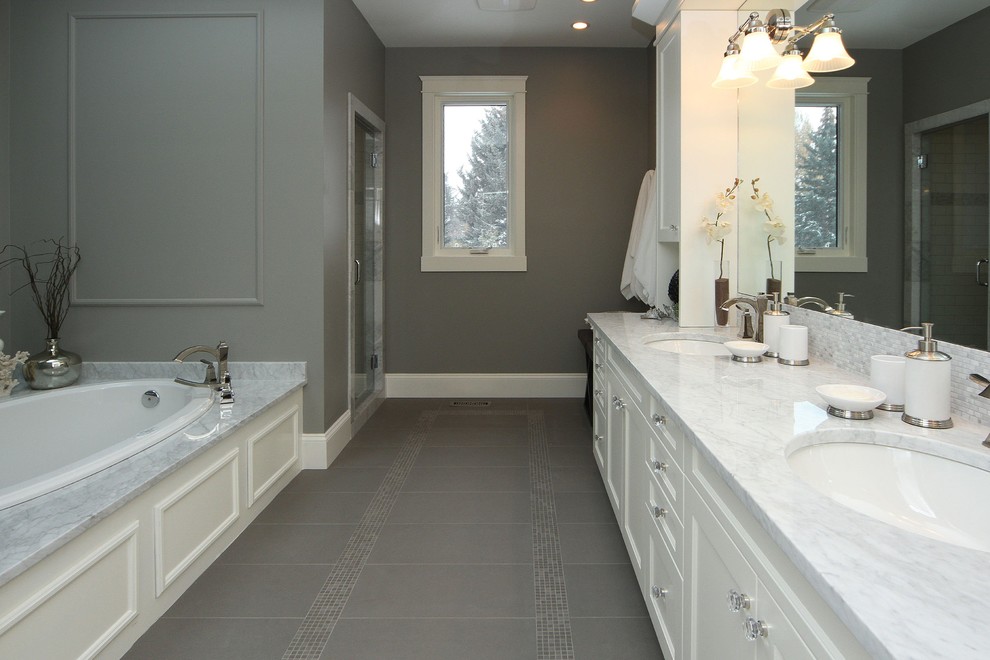 Bathroom - transitional bathroom idea in Calgary