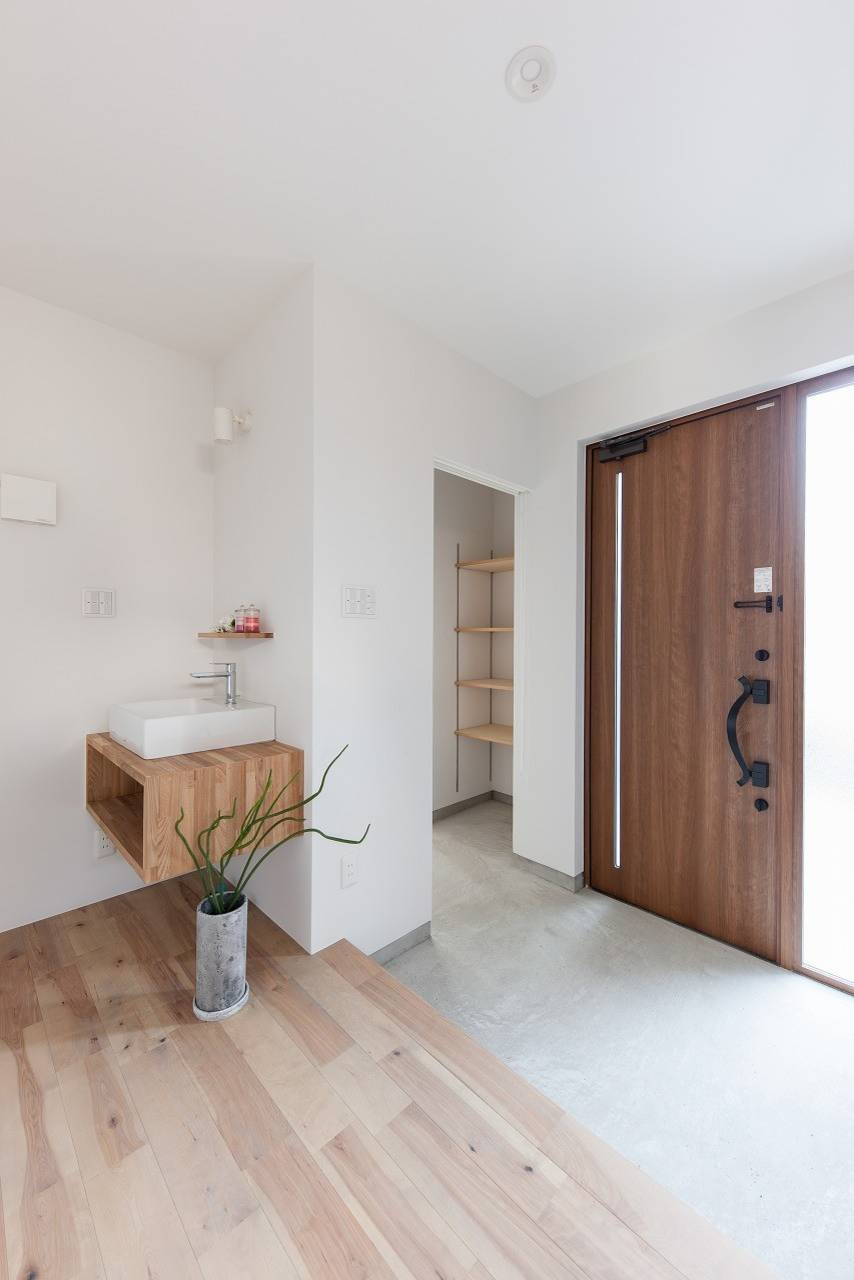 75 Asian Entryway Ideas You'll Love - January, 2026 | Houzz, image size:854x1280