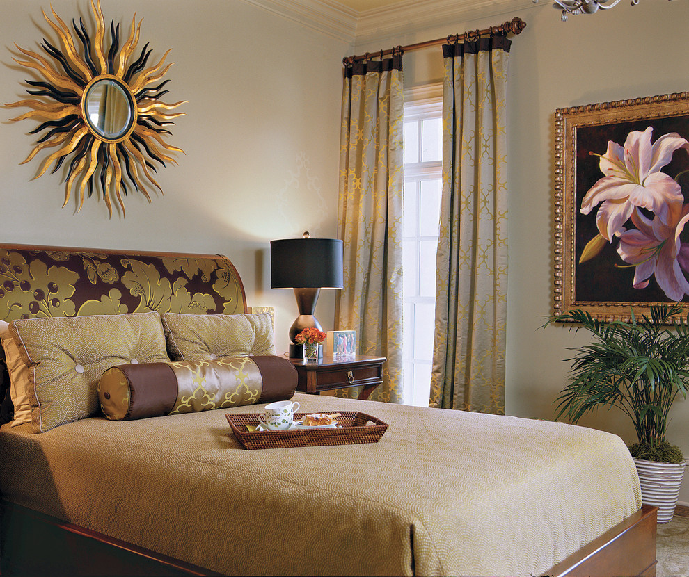Inspiration for a traditional bedroom in Charleston.