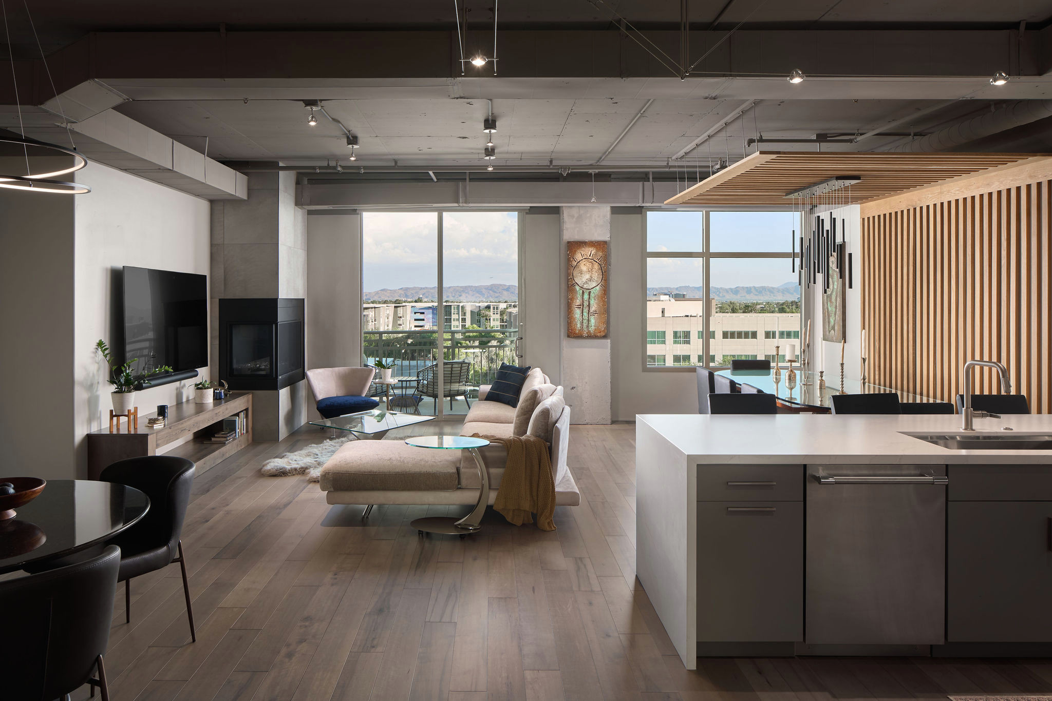 2211 E Camelback Industrial