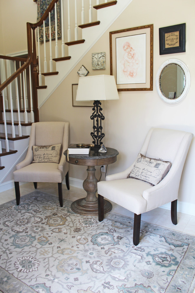 Example of a transitional entryway design in Jacksonville