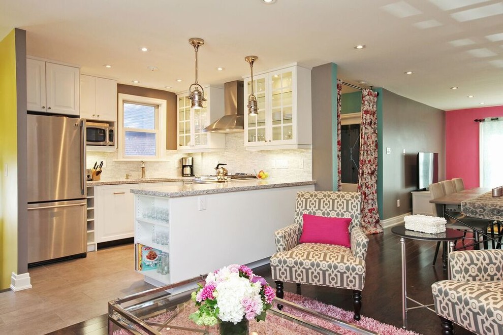 Inspiration for a transitional kitchen remodel in Toronto