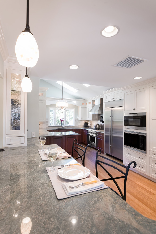 Inspiration for a timeless kitchen remodel in Providence