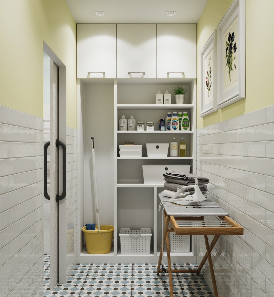 Коттедж. Птицы в доме. Хозяйственная комната