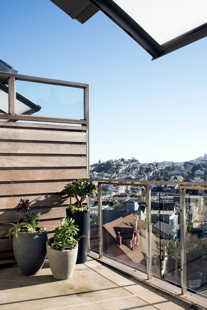 Photo of a modern patio in San Francisco.