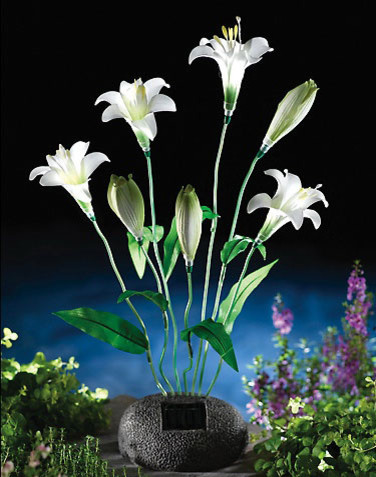 Solar Lily Bouquet Garden Statue