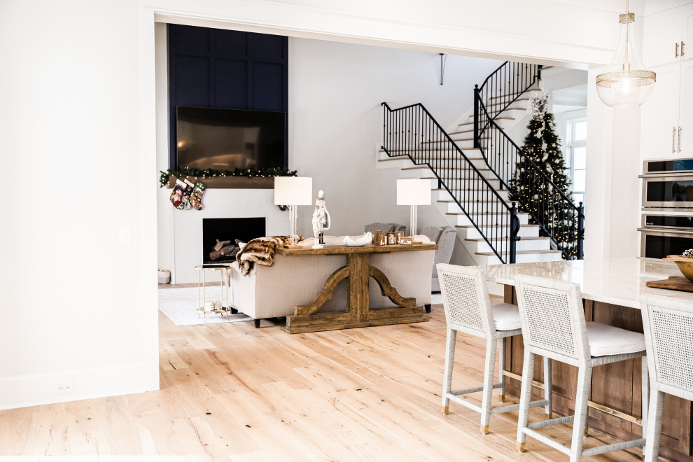 Example of a transitional kitchen design in Jackson