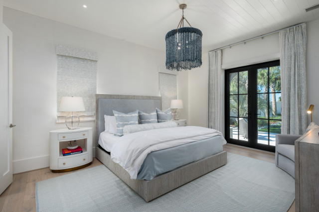 Isla Vista tropical-bedroom