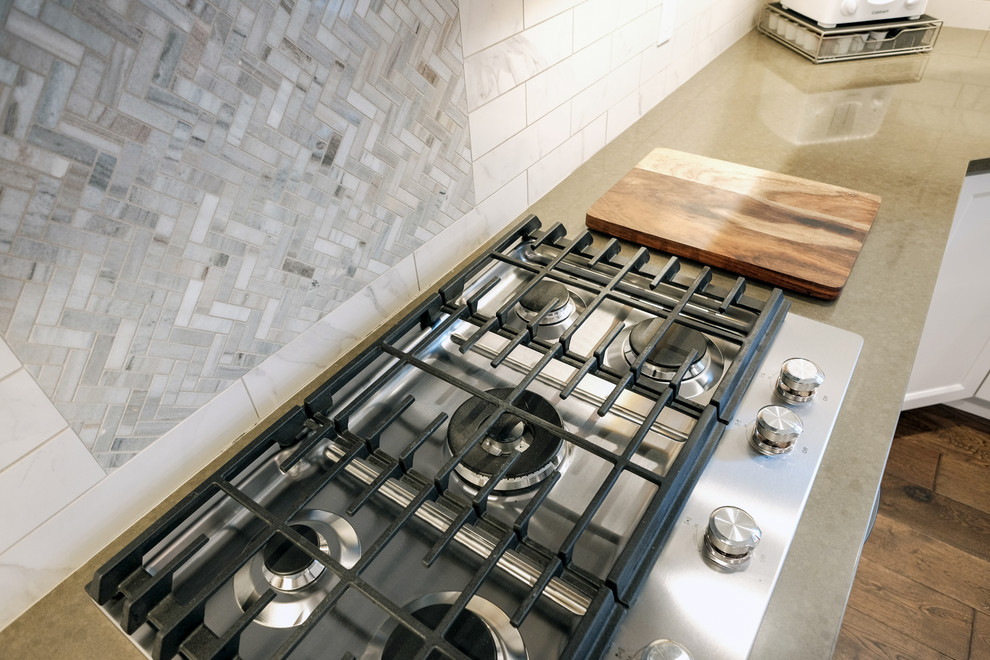 Transitional kitchen photo in Grand Rapids