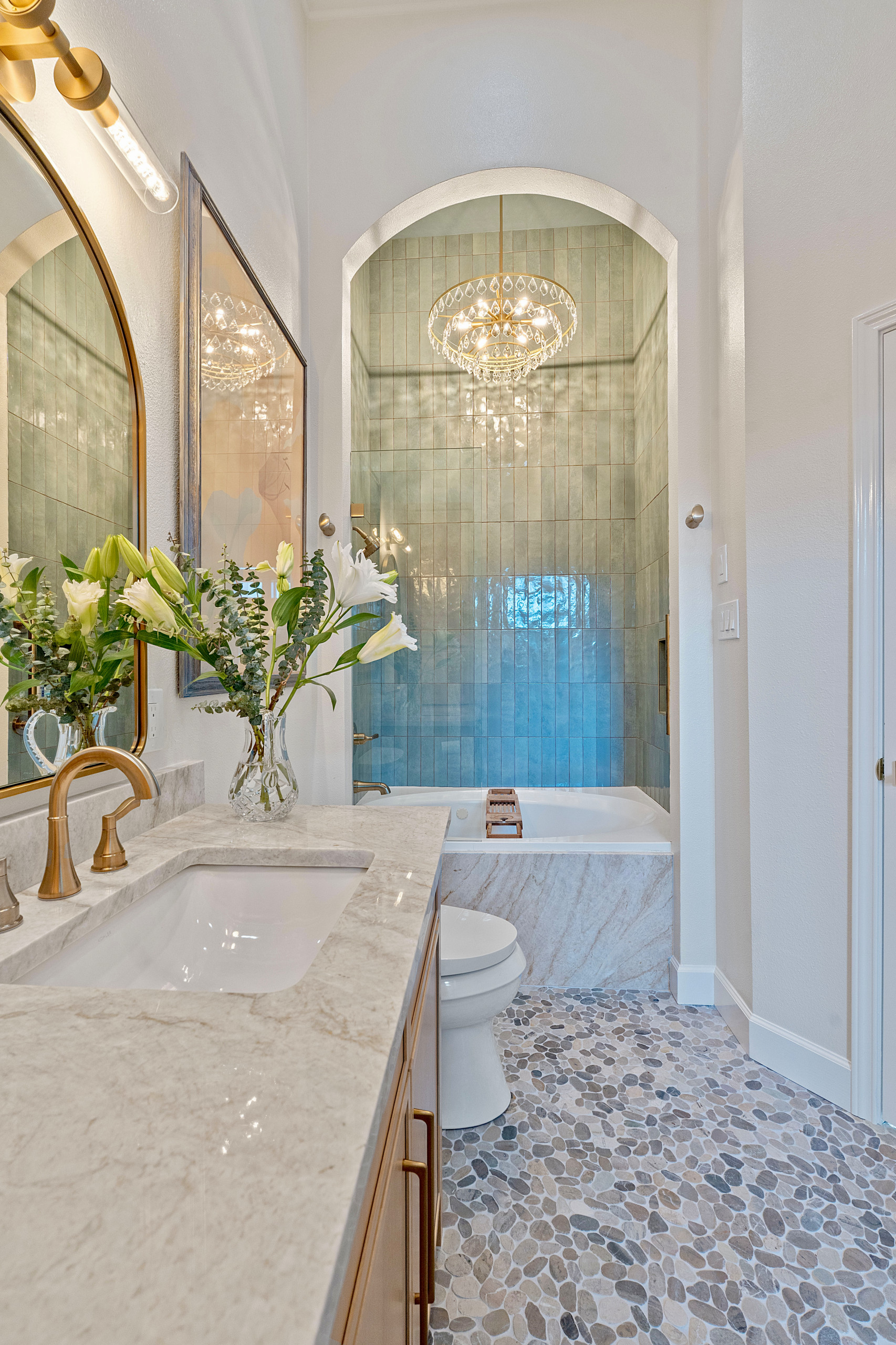 Villas on Lake Travis - Bathroom