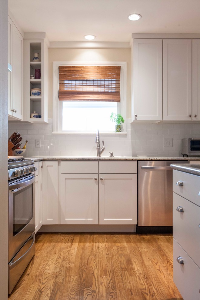 Example of a transitional kitchen design in Austin