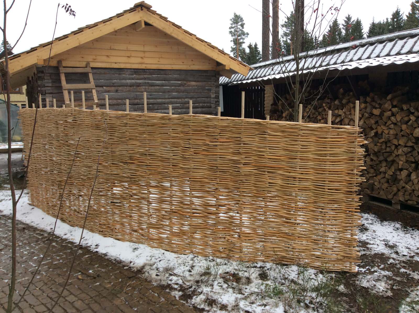 Плетеные изгороди. Плетни.